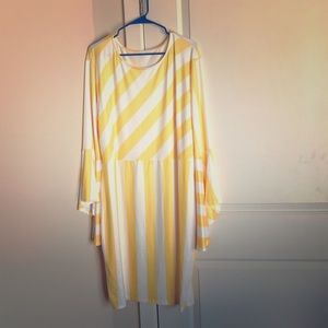 Bell sleeve dress